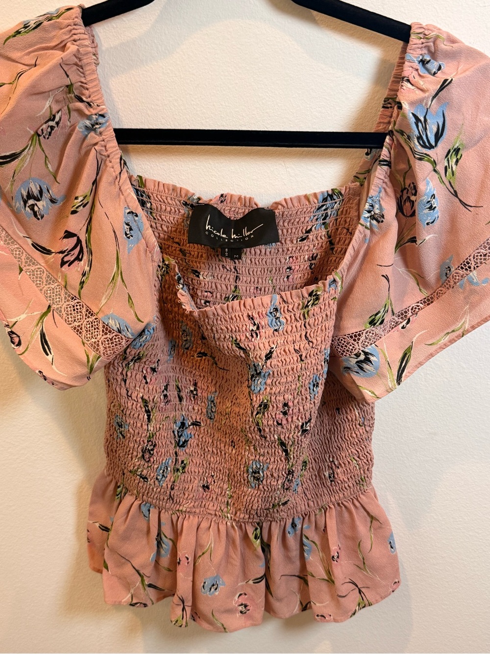 Nicole Miller‎ Collection Pink Floral Smocked Top M